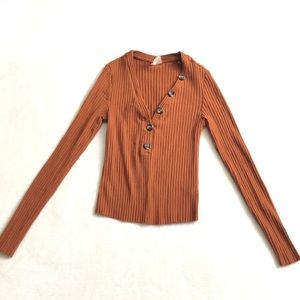 Long sleeve top